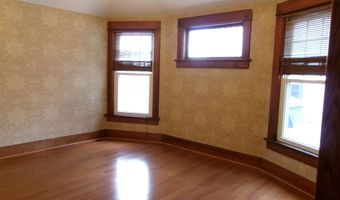 102 E 12th St, Atlantic, IA 50022