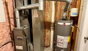 7633 Genesta St, Affton, MO 63123