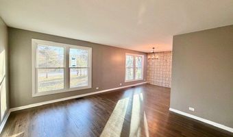 22 W070 Byron Ave, Addison, IL 60101