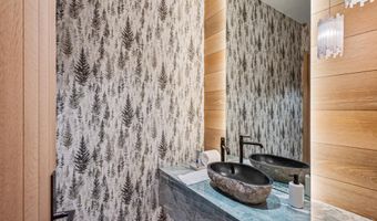 549 Walnut St, Aspen, CO 81611