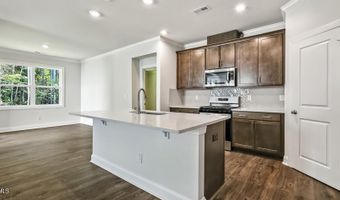 5001 Dezola St, Apex, NC 27539