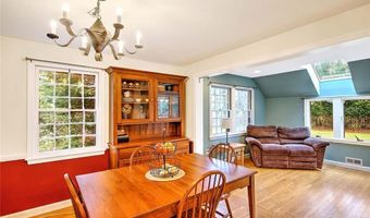 9 KNAPTON St, Barrington, RI 02806
