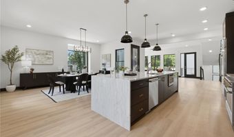 217 NE H St, Bentonville, AR 72712