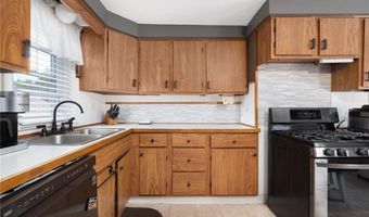 7 Allen Ave, North Providence, RI 02911