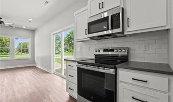 45 E 6th St, Adrian, MO 64720
