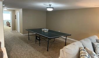 184 S 1st St W, Cowley, WY 82420