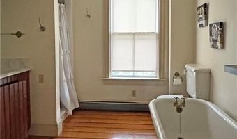 18 Barney St Barney Ct, Newport, RI 02840