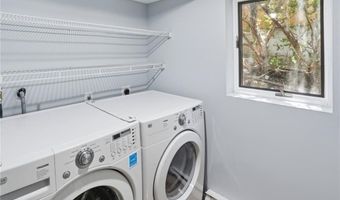 29 E Shore Dr, Coventry, RI 02816