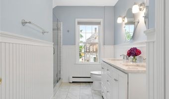 1 Slocum St, Newport, RI 02840