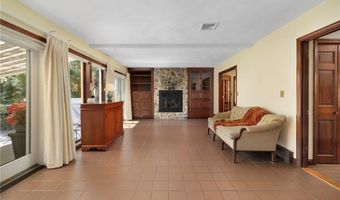 604 W Reach Dr, Jamestown, RI 02835