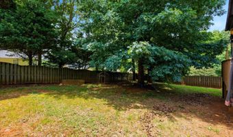 707 Secretariat Dr, Boiling Springs, SC 29316