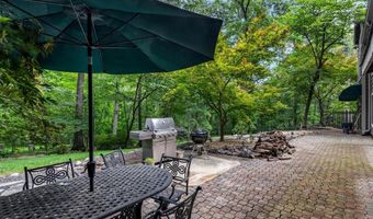 436 Shadowridge Ct, Ballwin, MO 63011