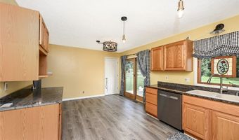 577 Catalina Dr, Akron, OH 44319
