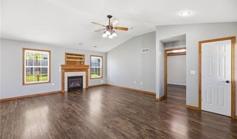 218 Hillside Dr, Baldwin City, KS 66006