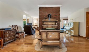 74 N Ridge Rd, Bradford, NH 03221