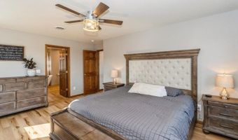 1049 Vine Ave, Riverside, IA 52327