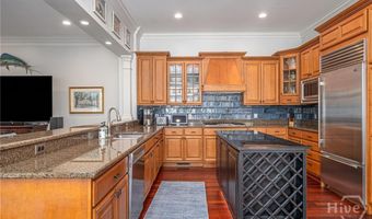 11 Turnbull Ln, Savannah, GA 31410