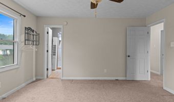 621 Pioneer Dr, Indianapolis, IN 46217