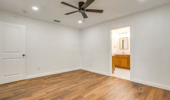220 Rolling Hills Dr, Aledo, TX 76008