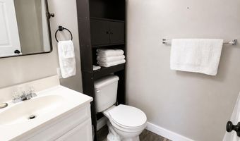 1010 N Jefferson St, Ava, MO 65608