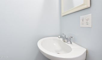 2540 Montyna Ln, Alford, FL 32420