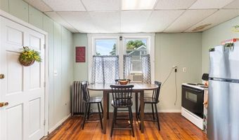 93 Whipple Ave, Cranston, RI 02920