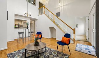 1320 N WAYNE St N 405, Arlington, VA 22201