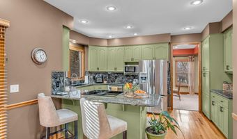 731 E 1100 Rd, Baldwin City, KS 66006