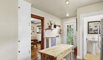 2210 E Johnson St, Madison, WI 53704