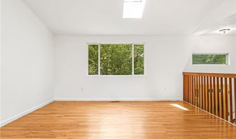 107 Huckleberry Rd, North Kingstown, RI 02852
