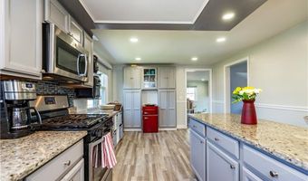 43 Deerfield Dr, Warwick, RI 02886