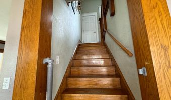 802 7th St, Britton, SD 57430