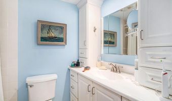 2800 COVE CAY Dr 4F, Clearwater, FL 33760