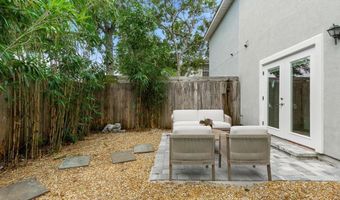 66 W 14TH St, Atlantic Beach, FL 32233