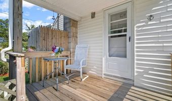 5 Hammock Pkwy, Clinton, CT 06413