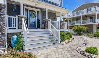 21 W Magnolia Ave, Beach Haven, NJ 08008