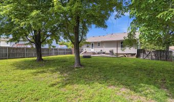 240 E Park Dr, Auburn, KS 66402