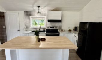 607 Ellenhurst Dr, Anderson, IN 46012
