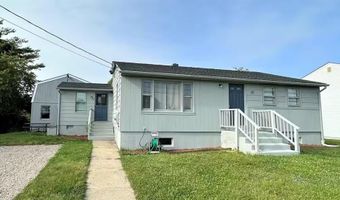 13 Ocean View Dr, Narragansett, RI 02882