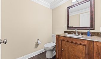 2820 Ashwood Dr, Alliance, OH 44601