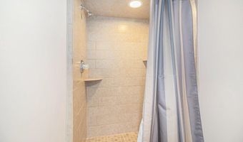 3620 Charter Pl, Ann Arbor, MI 48105