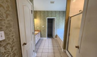 1817 Regalwood Dr, Albany, GA 31721