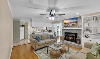 312 S Poplar Ave, Andrews, SC 29510