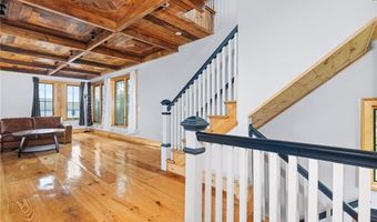 388 Sea View Dr, Warwick, RI 02889
