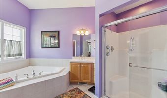 915 Cimarron Oval, Aurora, OH 44202
