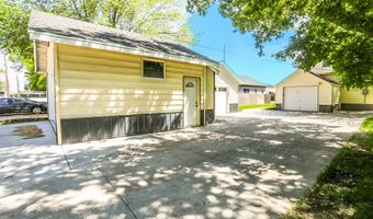805 NE 1st Ave, Aberdeen, SD 57401