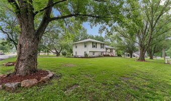 104 W Oak St, Archie, MO 64725