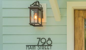 798 MAIN St, Atlantic Beach, FL 32233