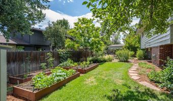 562 Blackhawk Rd, Boulder, CO 80303