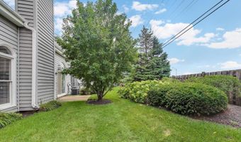 1905 N Stillwater Rd, Arlington Heights, IL 60004